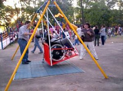 Balancín que permite el uso de silla de ruedas