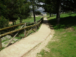 Itinerario adaptado por un parque natural